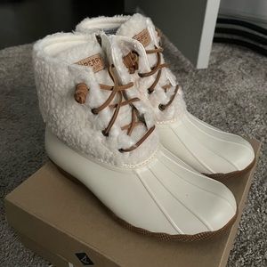 Sperry Saltwater Duck boots off white Size 7